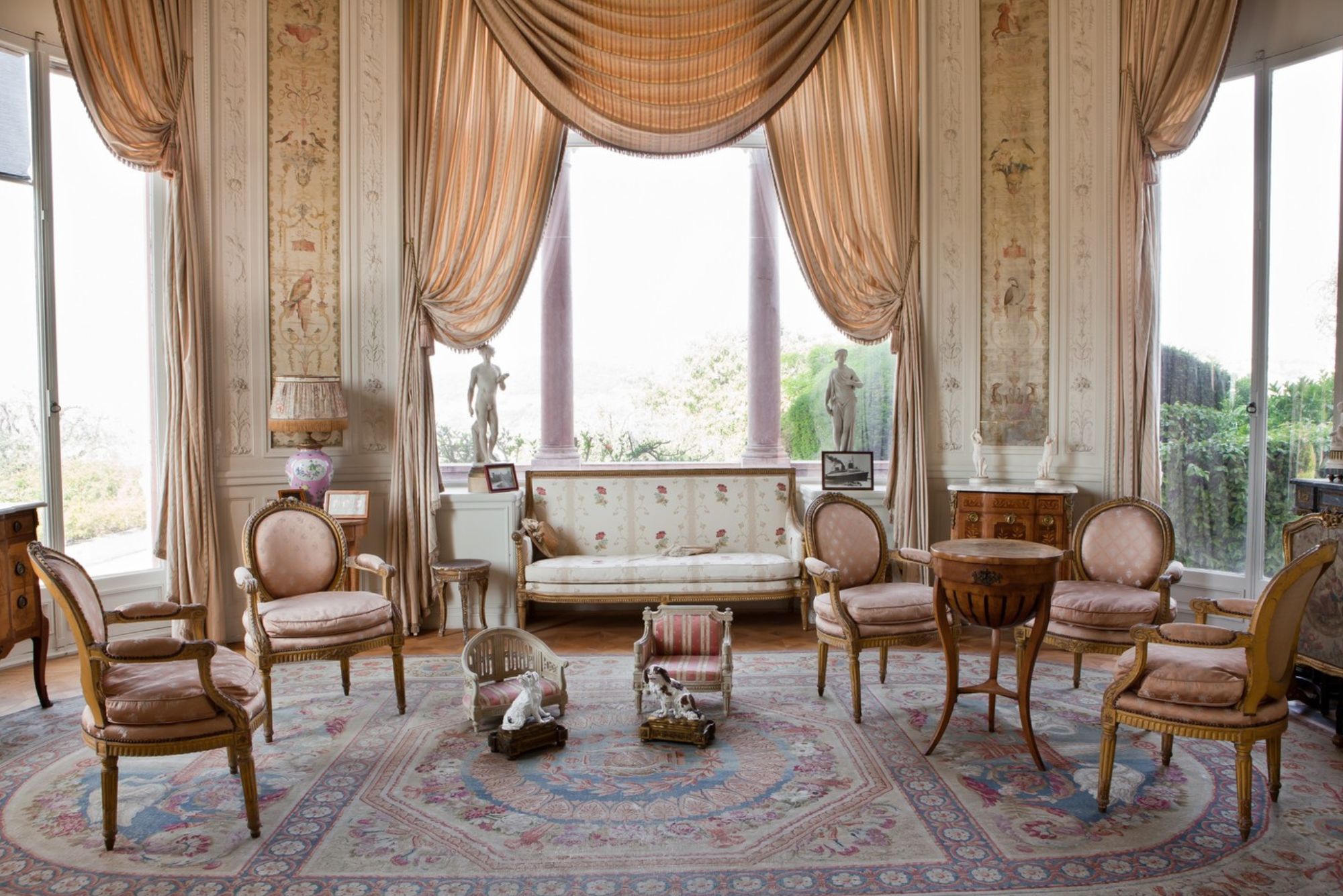 Villa Ephrussi interior room